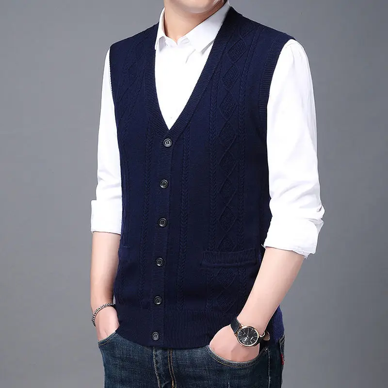 2022 New Autum Fashion Brand Slim Fit Knit Cardigan Sweater Vest Men Vintage Winter Woolen Sleeveless Casual Man Clothes C78
2022 New Autum Fashion Brand Slim Fit Knit Cardigan Sweater Vest Men Vintage Winter Woolen Sleeveless Casual Man Clothes C78