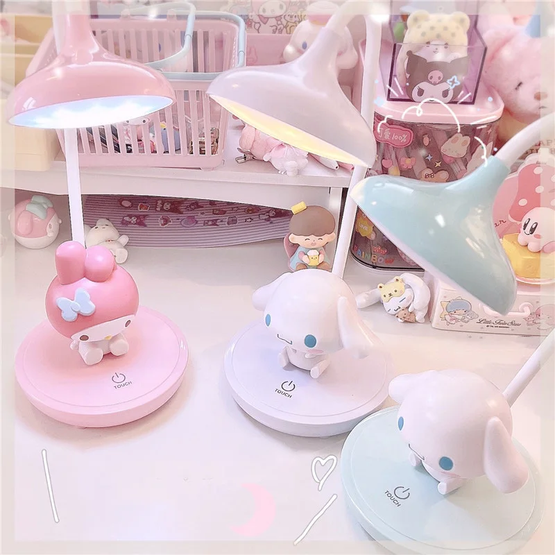 Настольная лампа Kawaii с аниме Sanrioed, настольная лампа, мультяшная мимелодия, Коричный курол, светодиодная светодиодный чная лампа, для спальн...
Настольная лампа Kawaii с аниме Sanrioed, настольная лампа, мультяшная мимелодия, Коричный курол, светодиодная светодиодный чная лампа, для спальн...