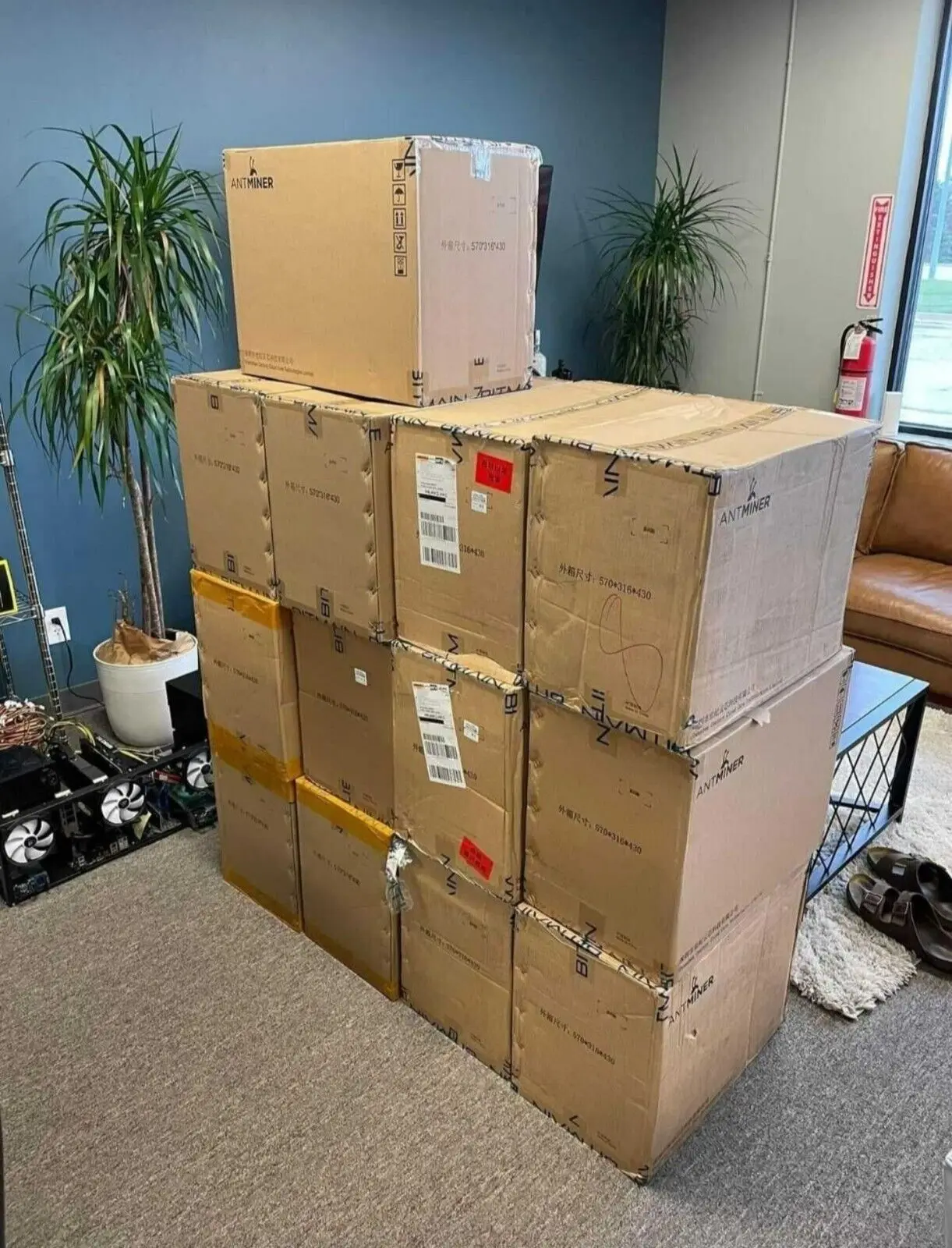 Bitmain Antminer KA3 166Th/s odbiester natychmiastow 
Bitmain Antminer KA3 166Th/s odbiester natychmiastow