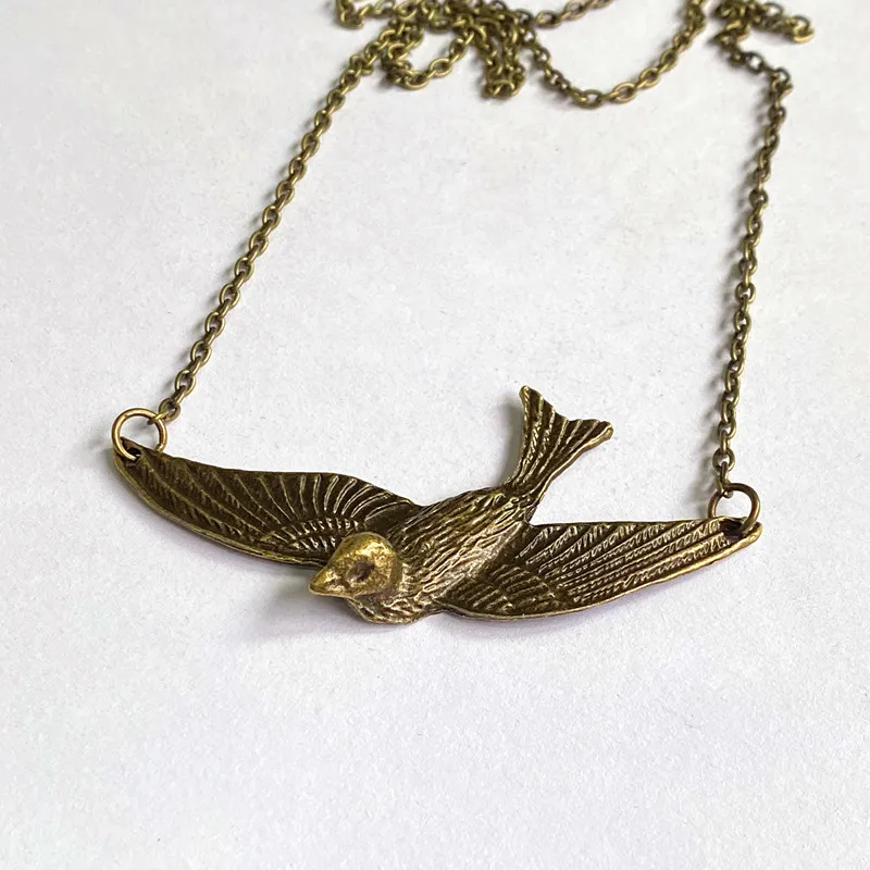Vintage Alloy Jewelry Accessories Eagle Bird Pendant Double Eyelet Necklace Handmade Material Accessories
Vintage Alloy Jewelry Accessories Eagle Bird Pendant Double Eyelet Necklace Handmade Material Accessories