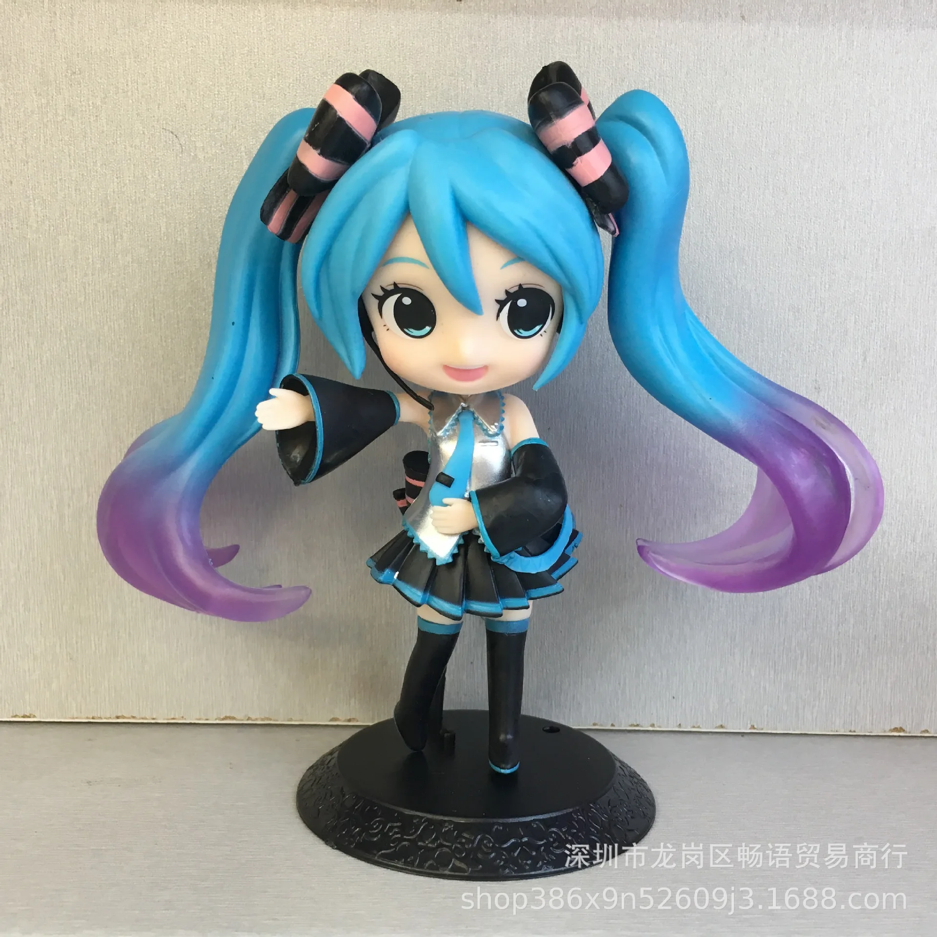 Anime Cartoon Figure Miku Kawaii Singer Statue Figurines PVC Action Model Collectible Toy Gift Cake Decor
Anime Cartoon Figure Miku Kawaii Singer Statue Figurines PVC Action Model Collectible Toy Gift Cake Decor