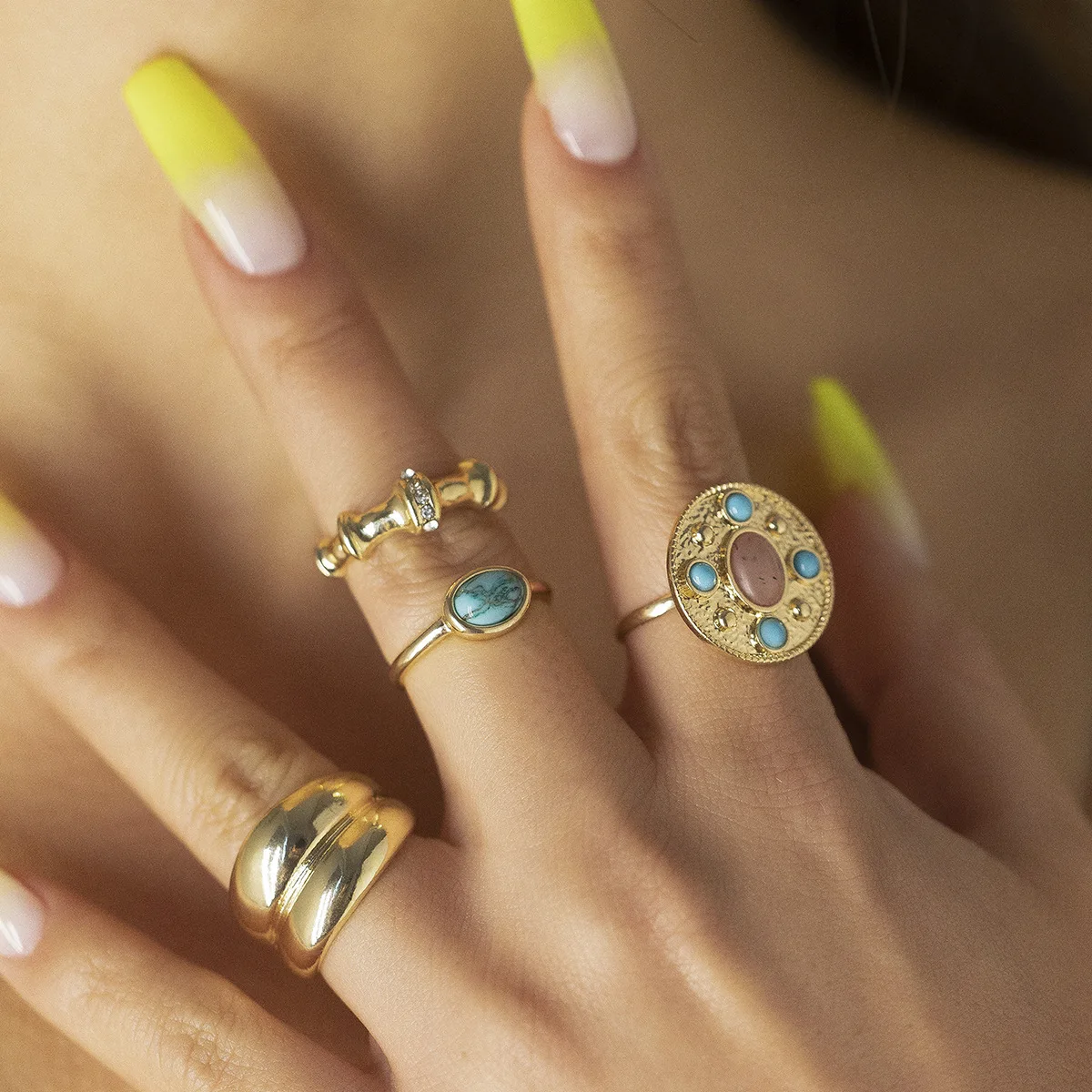 Gold Vintage Stone Rings Sets for Women New Fashion Creative Design Green Stone France Vintage Party Bride Gold Jewelry
Gold Vintage Stone Rings Sets for Women New Fashion Creative Design Green Stone France Vintage Party Bride Gold Jewelry