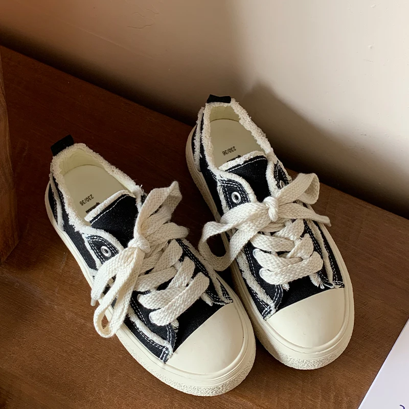 Designer Canvas Sneakers Woman Vulcanized Shoes Lace Up Flats Shoes Sports Ladies Spring Autumn Sneakers Platform Shoes Female
Designer Canvas Sneakers Woman Vulcanized Shoes Lace Up Flats Shoes Sports Ladies Spring Autumn Sneakers Platform Shoes Female