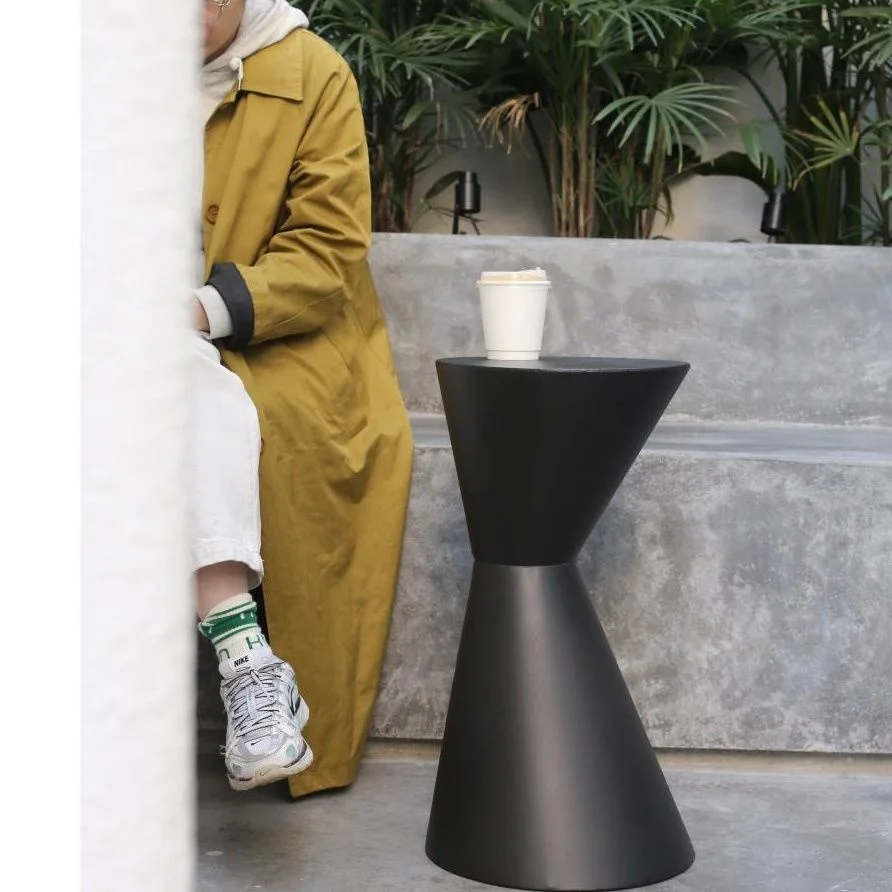 Art Design Simple Modern Metal Retro Medieval Memphis Geometric Side Table Black Iron tea table coffe table round coffee table
Art Design Simple Modern Metal Retro Medieval Memphis Geometric Side Table Black Iron tea table coffe table round coffee table