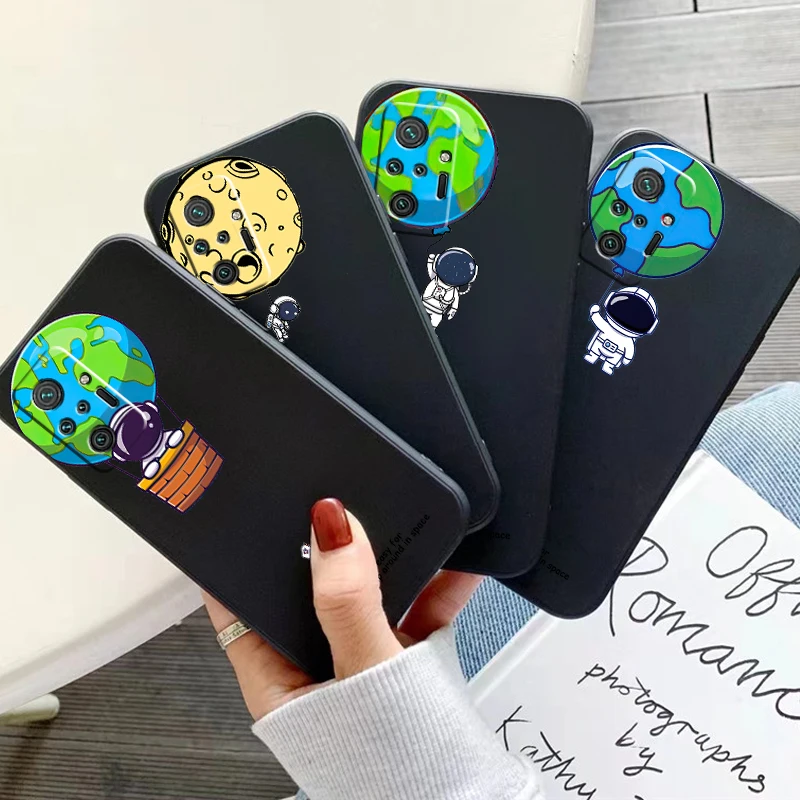 Cartoon Creative Astronaut Phone Case For Xiaomi Redmi Note 10 10X 10T 10S 9 9T 9A 9C 9S 9 Pro Soft Back Coque Silicone Cover
Cartoon Creative Astronaut Phone Case For Xiaomi Redmi Note 10 10X 10T 10S 9 9T 9A 9C 9S 9 Pro Soft Back Coque Silicone Cover