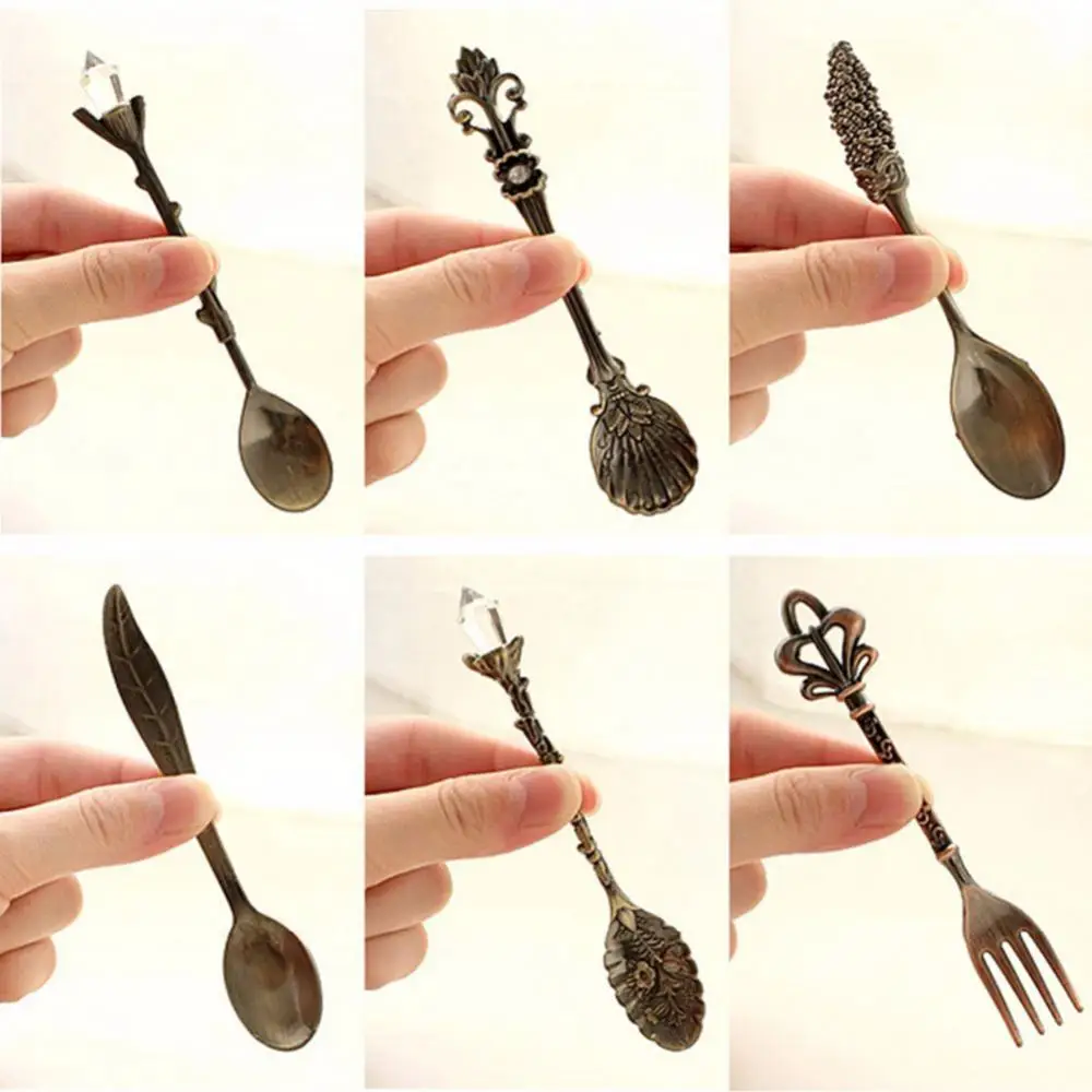 Retro European Style Palace Tableware Fruit Cake Spoon Fork Pomegranate Flower Coffee Spoon Minor Gold Silver Bronze
Retro European Style Palace Tableware Fruit Cake Spoon Fork Pomegranate Flower Coffee Spoon Minor Gold Silver Bronze
