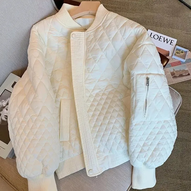 White Rhombus Padded Coat Women's Autumn Winter 2023 Niche Temperament Wild Zipper Jacket Loose Baseball Uniform Overwear Female
White Rhombus Padded Coat Women's Autumn Winter 2023 Niche Temperament Wild Zipper Jacket Loose Baseball Uniform Overwear Female