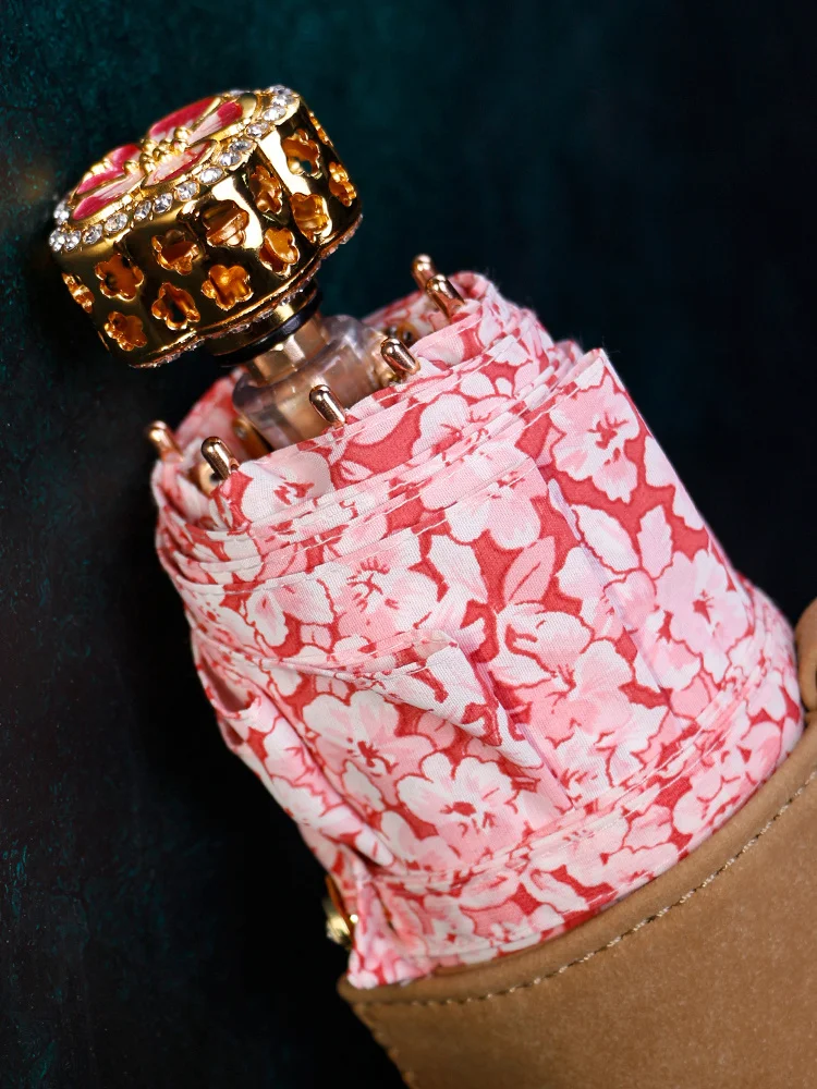 Sun Umbrella Female Vintage Floral Umbrella INS Dual-Use Sun Protection UV Protection Small Black Glue Foldable and Portable 
Sun Umbrella Female Vintage Floral Umbrella INS Dual-Use Sun Protection UV Protection Small Black Glue Foldable and Portable