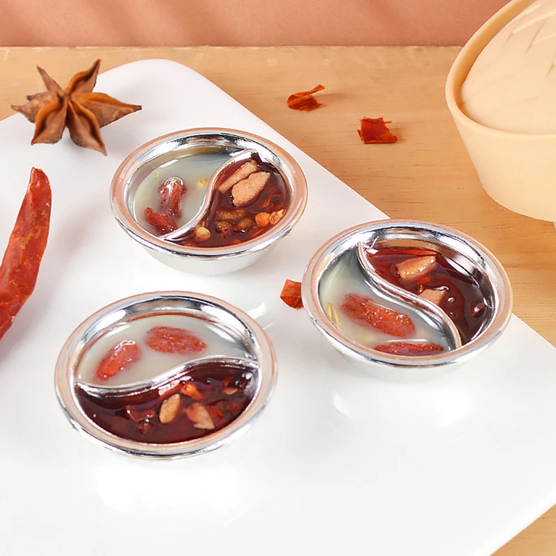 1PC New 1:12 Dollhouse Miniature Food Mini Hot Pot Chinese Two-flavor Hotpot Bowl Model Toy Kitchen Food Doll House Accessories
1PC New 1:12 Dollhouse Miniature Food Mini Hot Pot Chinese Two-flavor Hotpot Bowl Model Toy Kitchen Food Doll House Accessories