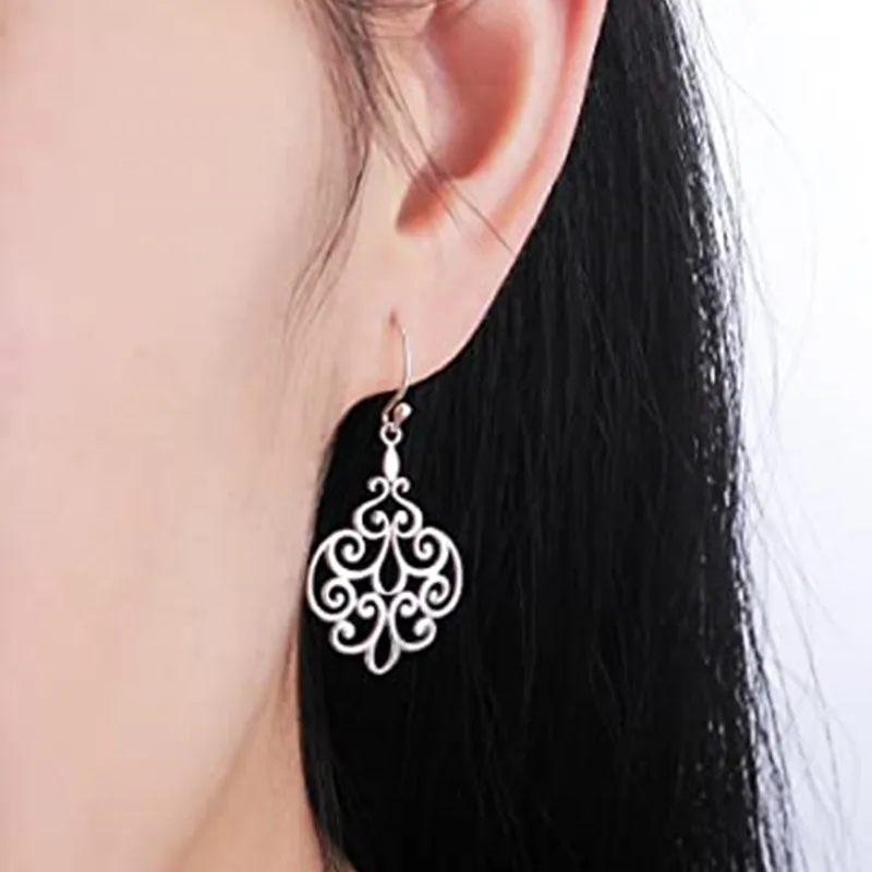 Simple Earrings for Women Hollow Out Pattern Fashion Versatile Lady's Dangle Earrings Fancy Gifts Trendy Party Jewelry
Simple Earrings for Women Hollow Out Pattern Fashion Versatile Lady's Dangle Earrings Fancy Gifts Trendy Party Jewelry