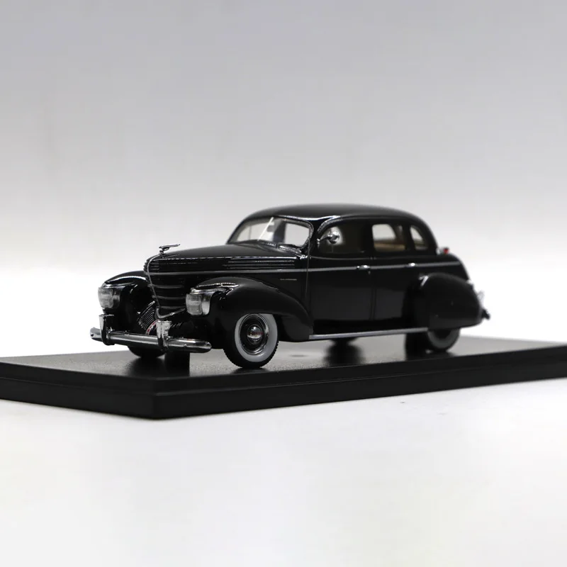 Смола 1:43 Масштаб 1939 Грэхем 97 суперзаряженная 4-дверная модель автомобиля Универсала для взрослых Классическая коллекция Подарочный дисплей сувенир
Смола 1:43 Масштаб 1939 Грэхем 97 суперзаряженная 4-дверная модель автомобиля Универсала для взрослых Классическая коллекция Подарочный дисплей сувенир