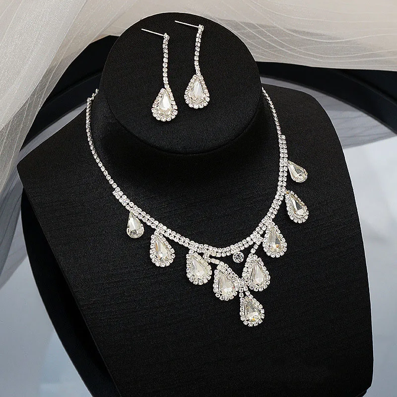 Hot Selling Exquisite Necklace Fashion High-grade Color Crystal Earrings Jewelry Two-piece Set Female
Hot Selling Exquisite Necklace Fashion High-grade Color Crystal Earrings Jewelry Two-piece Set Female