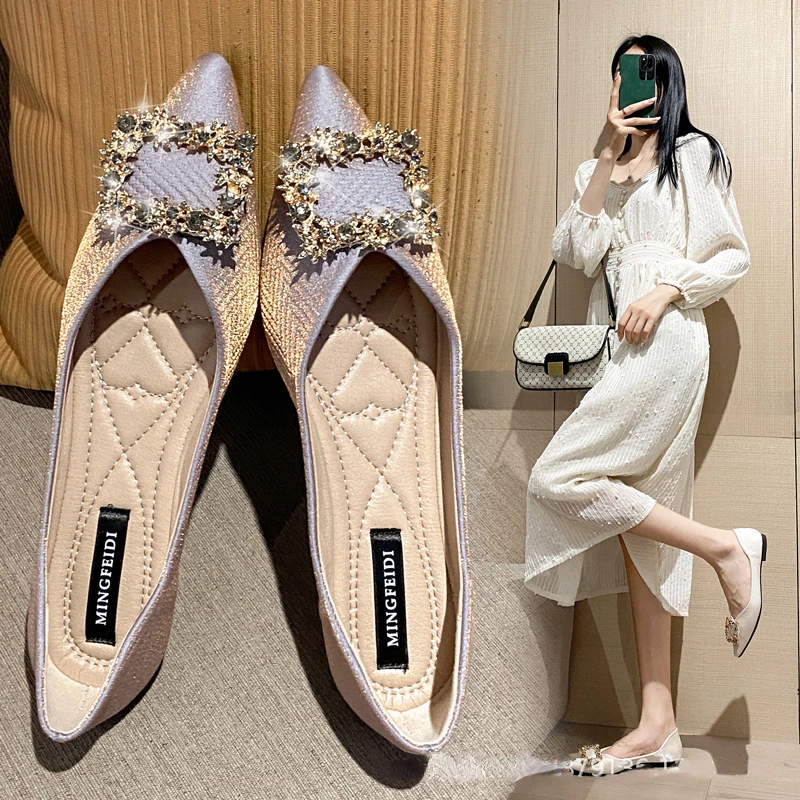 Large Size 42 43 Women Pumps 2022 Autumn Female Office Shoes Metal-decoration Solid Ladies Daily Low High Heels Wedding Shoes
Large Size 42 43 Women Pumps 2022 Autumn Female Office Shoes Metal-decoration Solid Ladies Daily Low High Heels Wedding Shoes