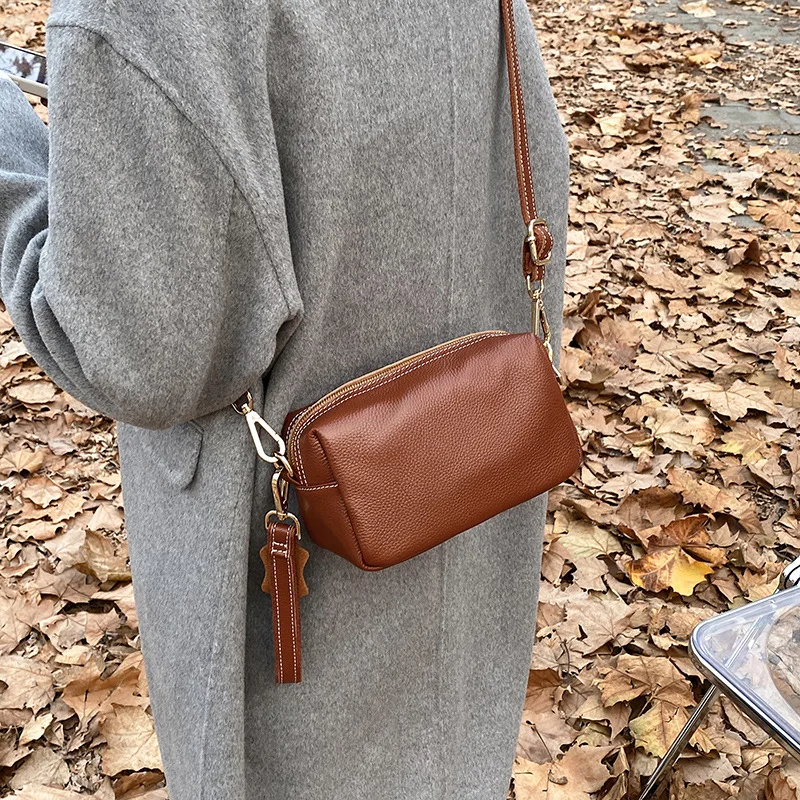 Высококачественные Женские однотонные косметички, Женский кошелек-клатч с ремешком на запястье, маленькие сумки-кошельки для женщин
Высококачественные Женские однотонные косметички, Женский кошелек-клатч с ремешком на запястье, маленькие сумки-кошельки для женщин