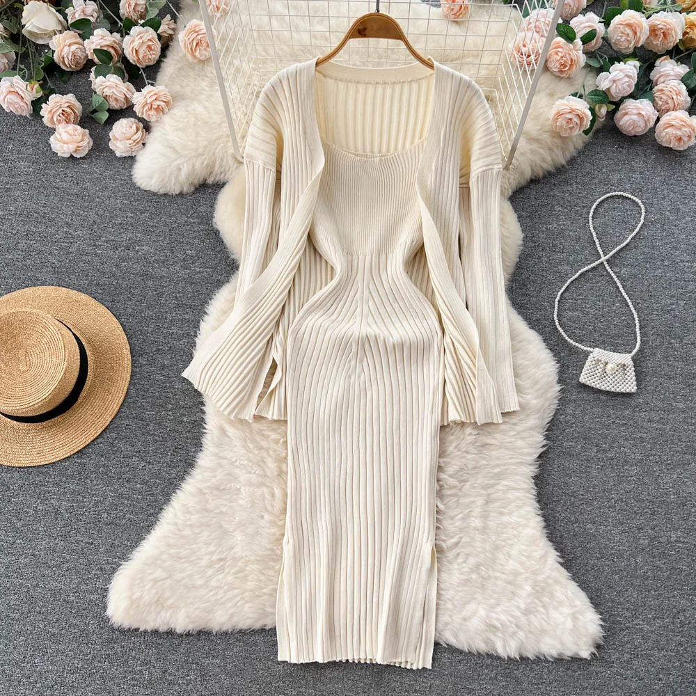 Korean Version of Autumn and Winter French Pit Strip Cardigan Long Sleeves with Split Knitted Suspenders Long Skirt 2-piece Set
Korean Version of Autumn and Winter French Pit Strip Cardigan Long Sleeves with Split Knitted Suspenders Long Skirt 2-piece Set