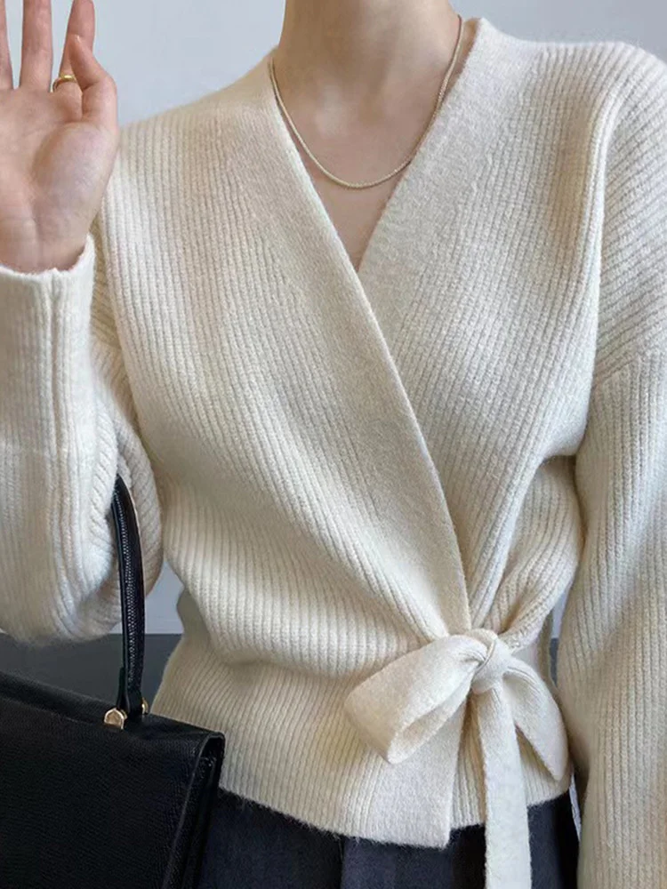 Knitted Sweaters For Women V Neck Bandage Loose Retro Cardigan Female Elegant Clothing 2022 Autumn Winter New H305
Knitted Sweaters For Women V Neck Bandage Loose Retro Cardigan Female Elegant Clothing 2022 Autumn Winter New H305