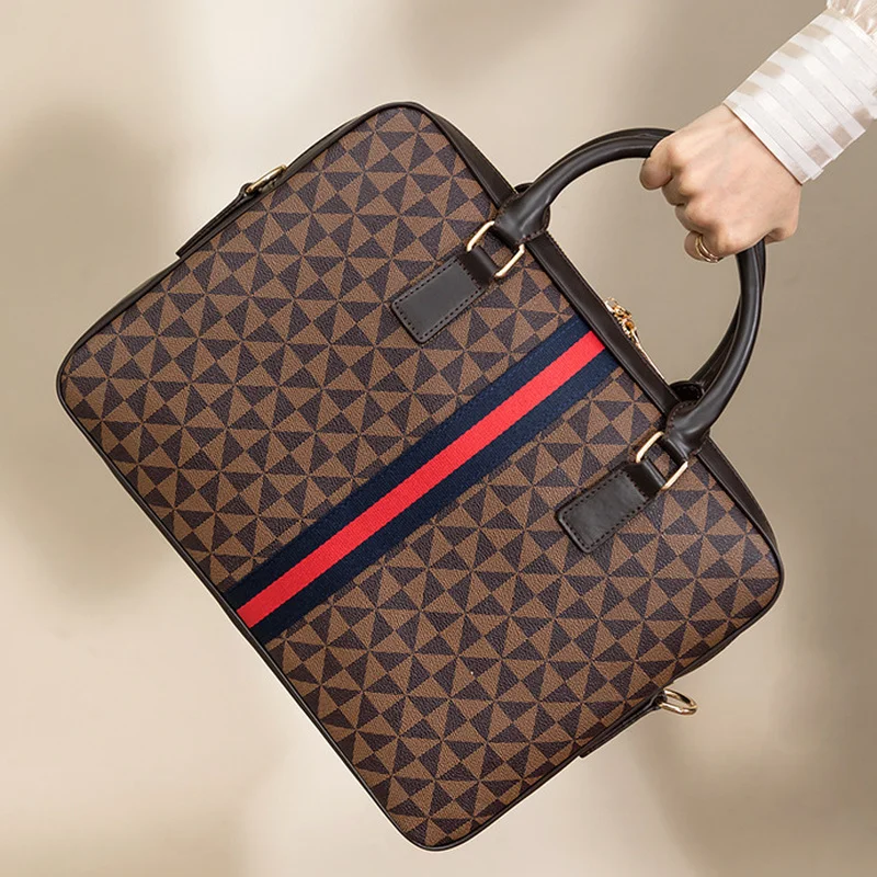 2022 Luxury Brand Laptop Bags Business Men Briefcase Men Handbags Handbags Business Women Bags Shoulder Bags
2022 Luxury Brand Laptop Bags Business Men Briefcase Men Handbags Handbags Business Women Bags Shoulder Bags