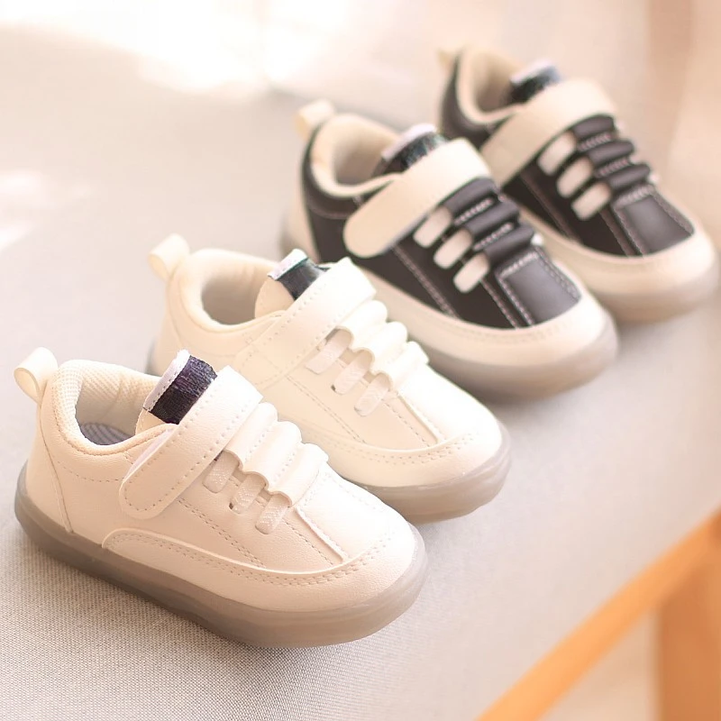 Spring Autumn New Baby Casual Anti slip Small White Shoes Children's Lightweight Soft Sole Sports Leather Shoes
Spring Autumn New Baby Casual Anti slip Small White Shoes Children's Lightweight Soft Sole Sports Leather Shoes