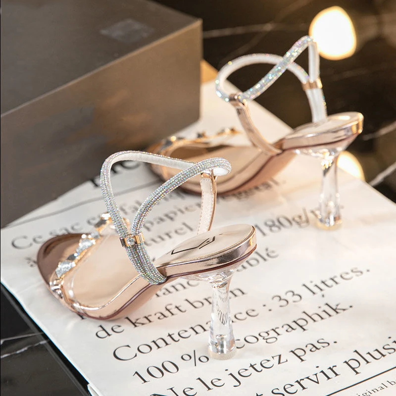 2022 Summer Comfort Ladies High Heels Wedding Shoes Shining Crystal Sandals Fashion Sexy Outdoor Party Shoes Transparent Heel
2022 Summer Comfort Ladies High Heels Wedding Shoes Shining Crystal Sandals Fashion Sexy Outdoor Party Shoes Transparent Heel