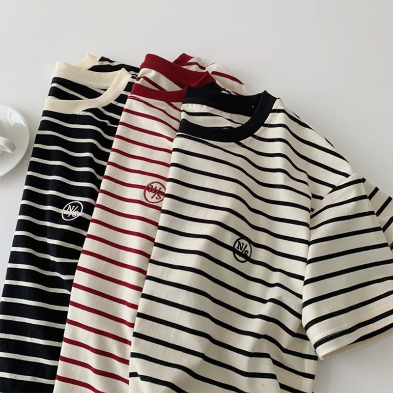 Vintage Stripe Women Short Sleeve T-shirt Letter Embroidery Loose Casual Cotton T-shirts 95% Cotton Fabric Soft Casual Tee Tops
Vintage Stripe Women Short Sleeve T-shirt Letter Embroidery Loose Casual Cotton T-shirts 95% Cotton Fabric Soft Casual Tee Tops