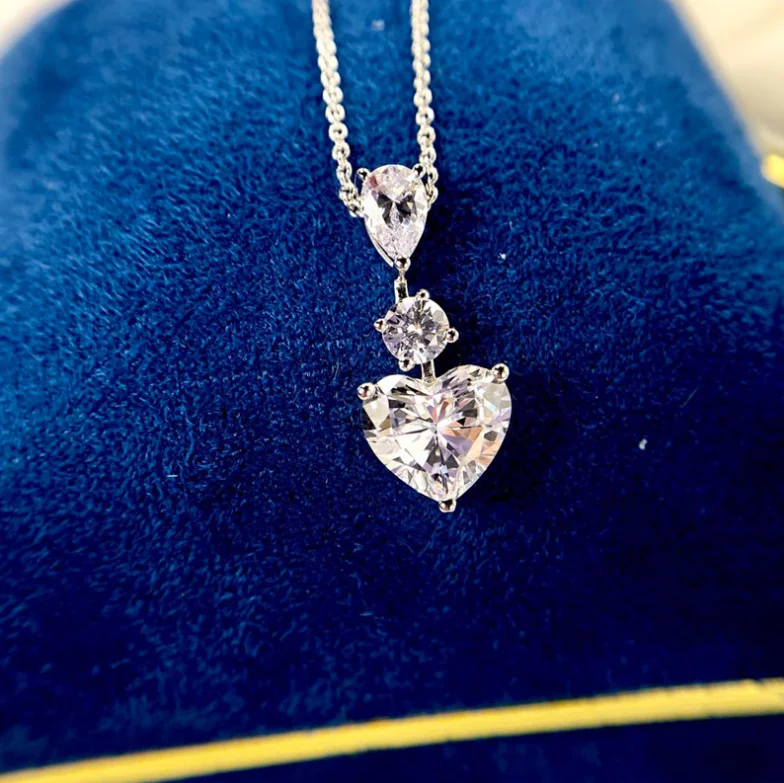 ANGLANG Temperament Elegant Heart Pendant Necklace Bridal Wedding Shiny CZ Stone Romantic Gifts for Women Fine Jewelry
ANGLANG Temperament Elegant Heart Pendant Necklace Bridal Wedding Shiny CZ Stone Romantic Gifts for Women Fine Jewelry