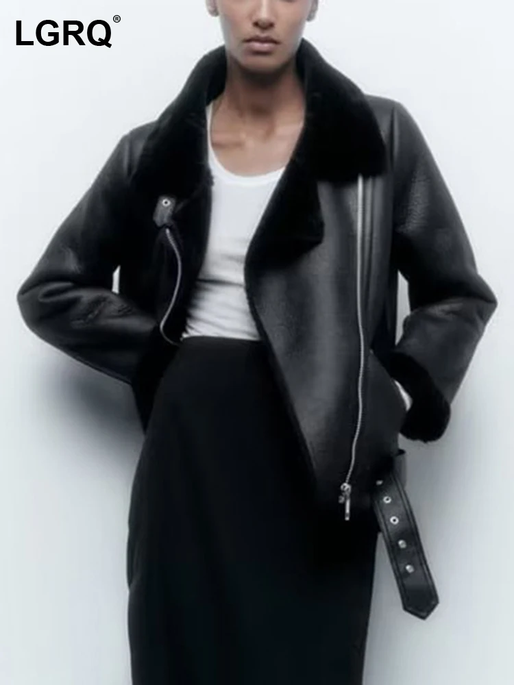 LGRQ 2023 Autumn Winter Leather Fur Line Thermal Coat High Quality Irregular Zipper Design Fashion Women's Jacket Plush 19F1719
LGRQ 2023 Autumn Winter Leather Fur Line Thermal Coat High Quality Irregular Zipper Design Fashion Women's Jacket Plush 19F1719