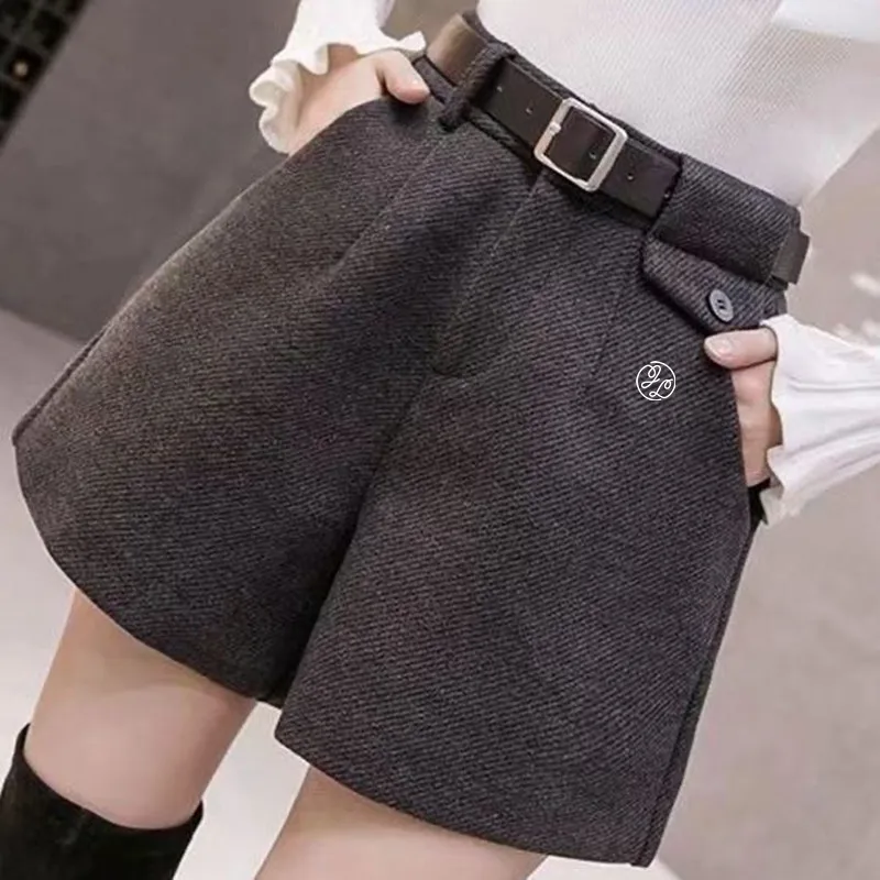 Korea Golf shorts Women's Golf Wear 2023 winter New shorts Golf Women's Clothing Tennis Luxury Brand Golf Wear Women Golf shorts
Korea Golf shorts Women's Golf Wear 2023 winter New shorts Golf Women's Clothing Tennis Luxury Brand Golf Wear Women Golf shorts
