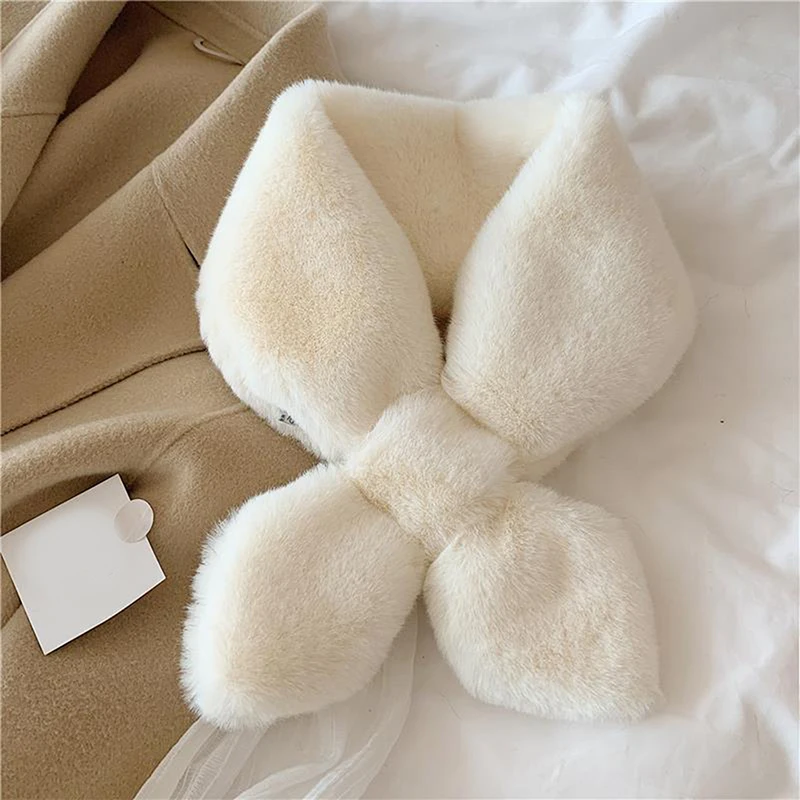 2022 New Fake Rabbit Fur Collar Scarf Women Keep Warm Thickening Fur Sjaal Colorful Cross Winter Scarf Autumn Winter Fake Fur
2022 New Fake Rabbit Fur Collar Scarf Women Keep Warm Thickening Fur Sjaal Colorful Cross Winter Scarf Autumn Winter Fake Fur