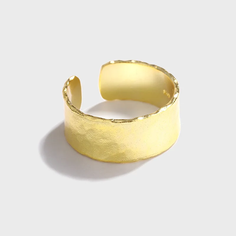 Sterling silver Korean version of the ring INS niche design simple round bead diamond edge temperament all-match student ring
Sterling silver Korean version of the ring INS niche design simple round bead diamond edge temperament all-match student ring