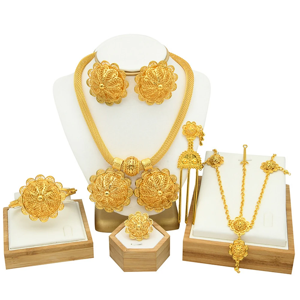 Dubai Flower Shaped Fashion Jewelry Sets For Beautiful Noble Women Shiny Gold Color Necklace Bracelet Earrings For Wedding Party
Dubai Flower Shaped Fashion Jewelry Sets For Beautiful Noble Women Shiny Gold Color Necklace Bracelet Earrings For Wedding Party