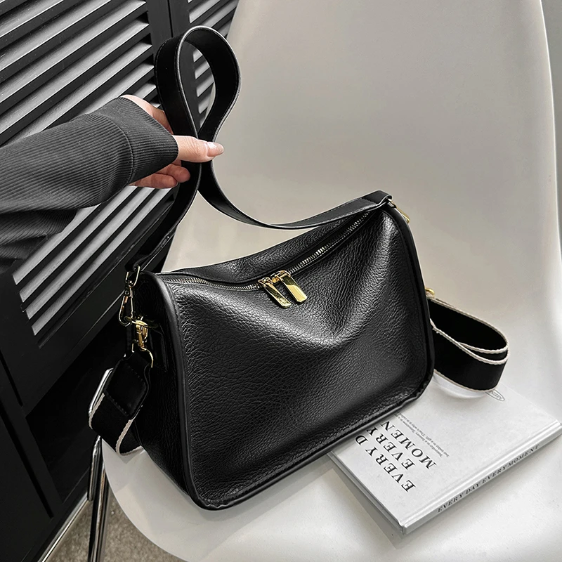 Simple Women's Shoulder Bag Square Handbag Lady Two Shoulder Strap Crossbody Bag Soft Surface Satchel Solid Color Bags for Women
Simple Women's Shoulder Bag Square Handbag Lady Two Shoulder Strap Crossbody Bag Soft Surface Satchel Solid Color Bags for Women