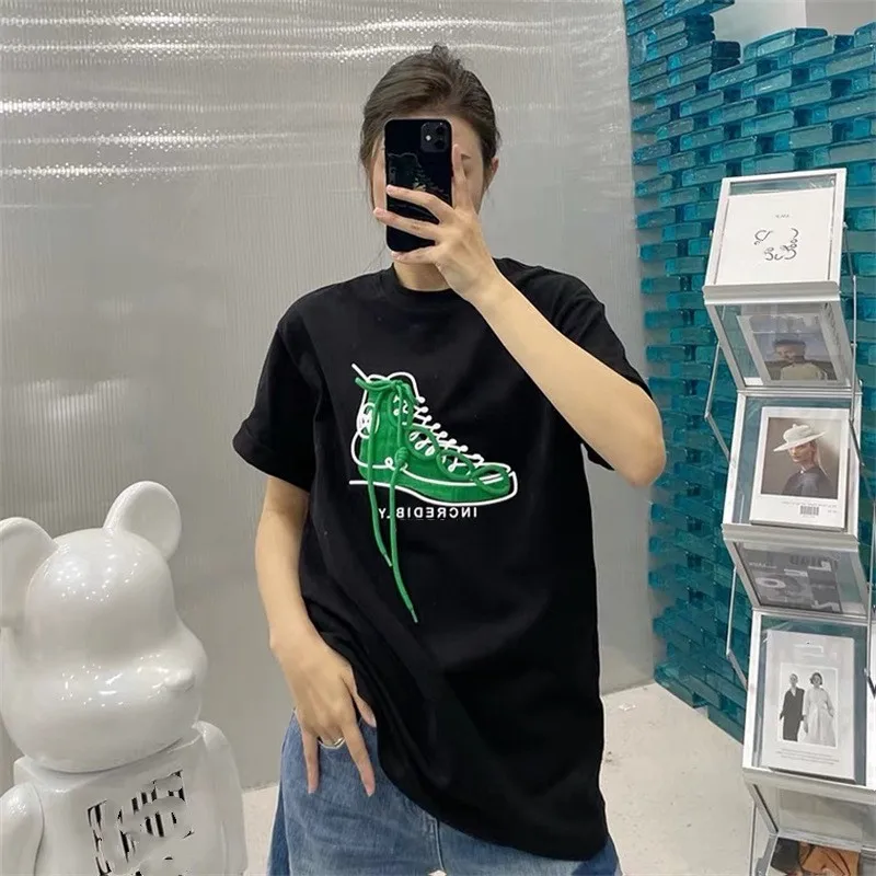 New Fashion Summer Women and Men Tops Female Luxury Brand Appliques T-Shirt Ladies High Quality Letter Casual Cotton Tees
New Fashion Summer Women and Men Tops Female Luxury Brand Appliques T-Shirt Ladies High Quality Letter Casual Cotton Tees