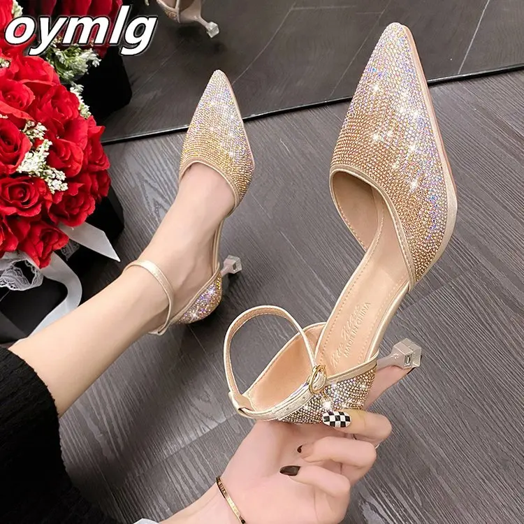 Small high-heeled shoes women's stiletto with a word buckle belt new year's evening dress single shoes small fragrance style
Small high-heeled shoes women's stiletto with a word buckle belt new year's evening dress single shoes small fragrance style