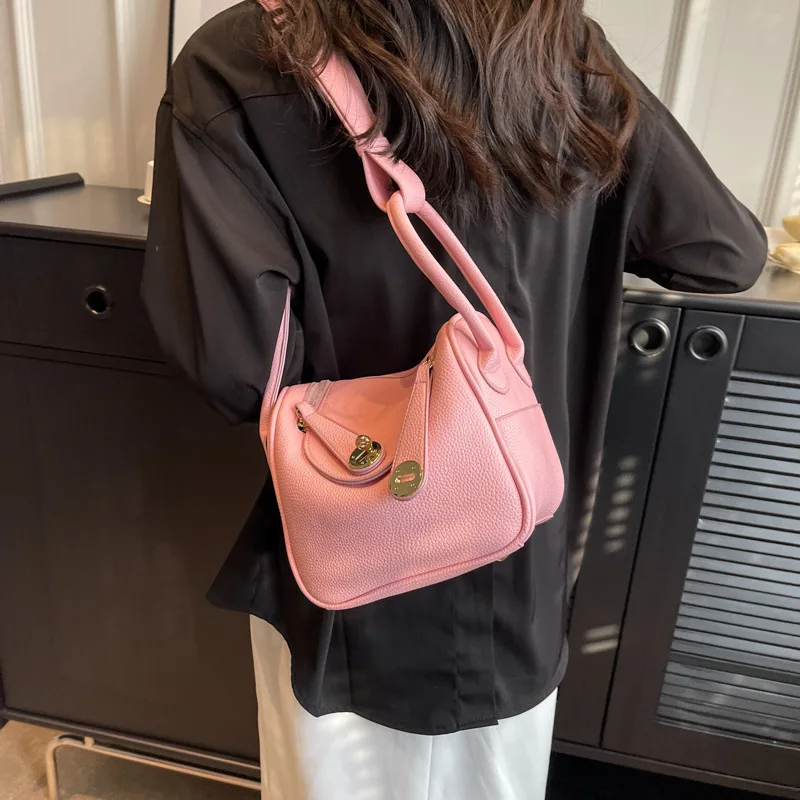 High quality underarm bag for women 2023 new minimalist small square bag fashion one shoulder crossbody bag
High quality underarm bag for women 2023 new minimalist small square bag fashion one shoulder crossbody bag
