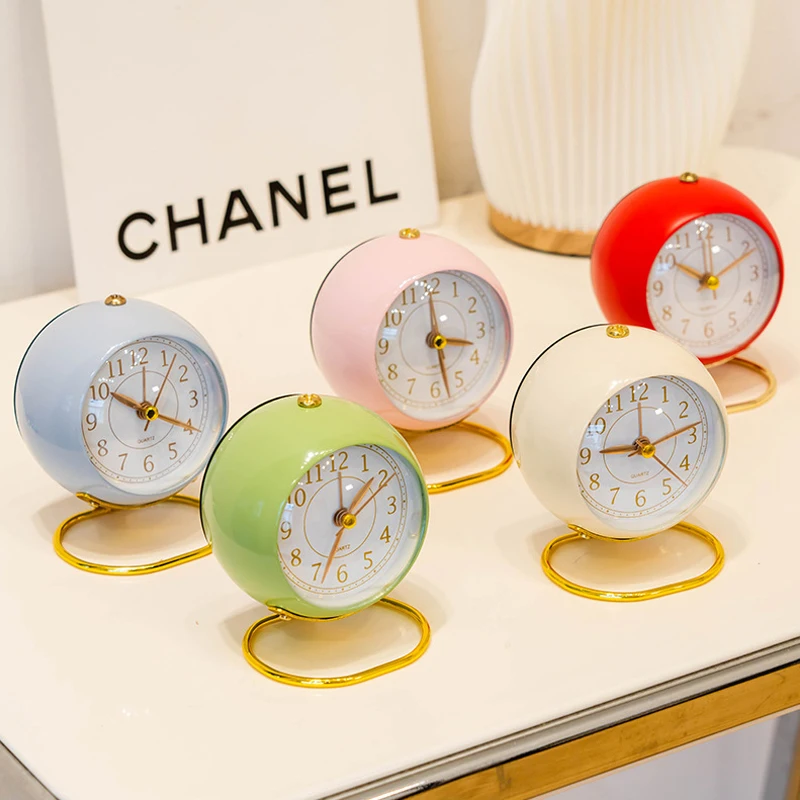 Creative Simple Silent Pointe Alarm Clocks Household Bedroom Living Room Decorative Electronic Desk Clocks For Students Children
Creative Simple Silent Pointe Alarm Clocks Household Bedroom Living Room Decorative Electronic Desk Clocks For Students Children