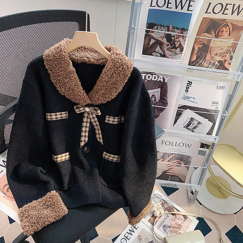 2022 New Winter Lambs Wool Coat Women Loose Elegant Thick Cardigan Jacket Turn Down Collar Long Sleeve Sweet Short Coats
2022 New Winter Lambs Wool Coat Women Loose Elegant Thick Cardigan Jacket Turn Down Collar Long Sleeve Sweet Short Coats