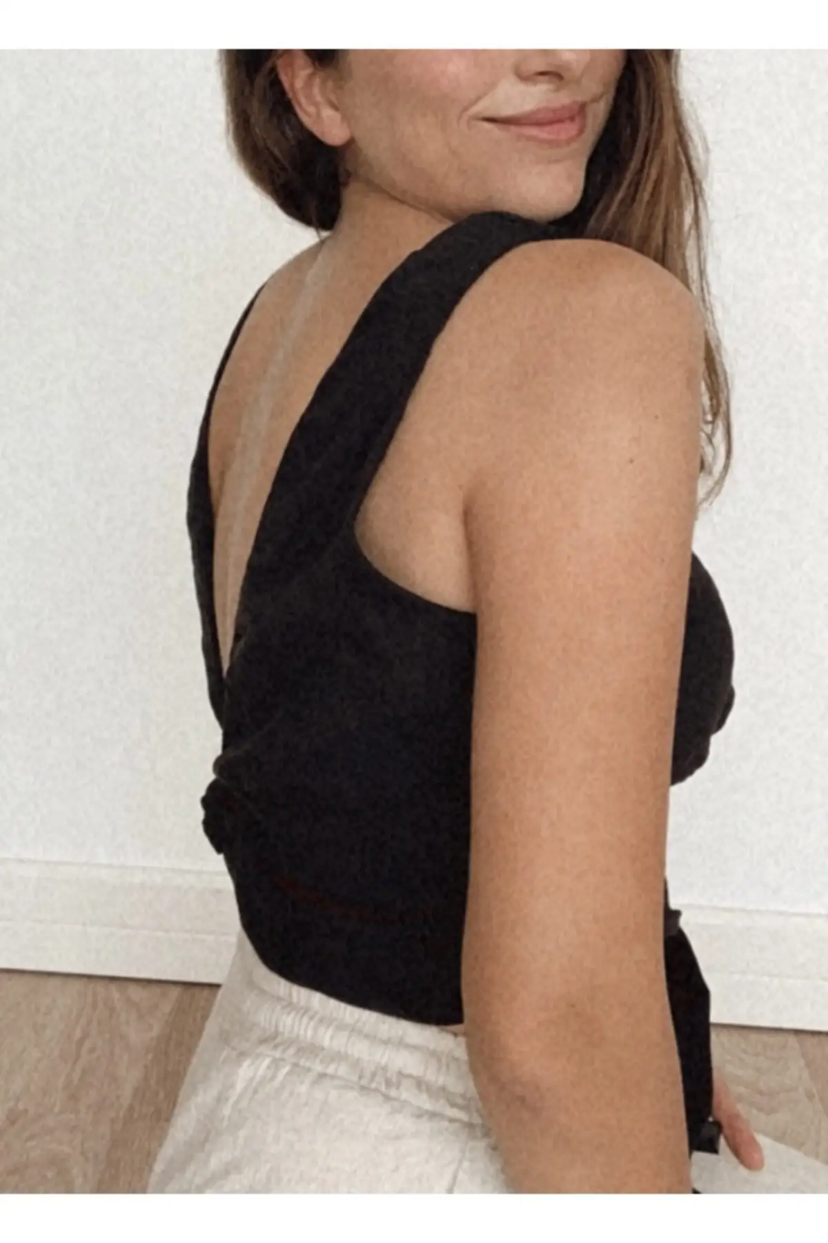 Women's Summer Crop Top Blouse Stylish Lyocell Black Crop Blouse Casual Tank Top Vest Blouse
Women's Summer Crop Top Blouse Stylish Lyocell Black Crop Blouse Casual Tank Top Vest Blouse