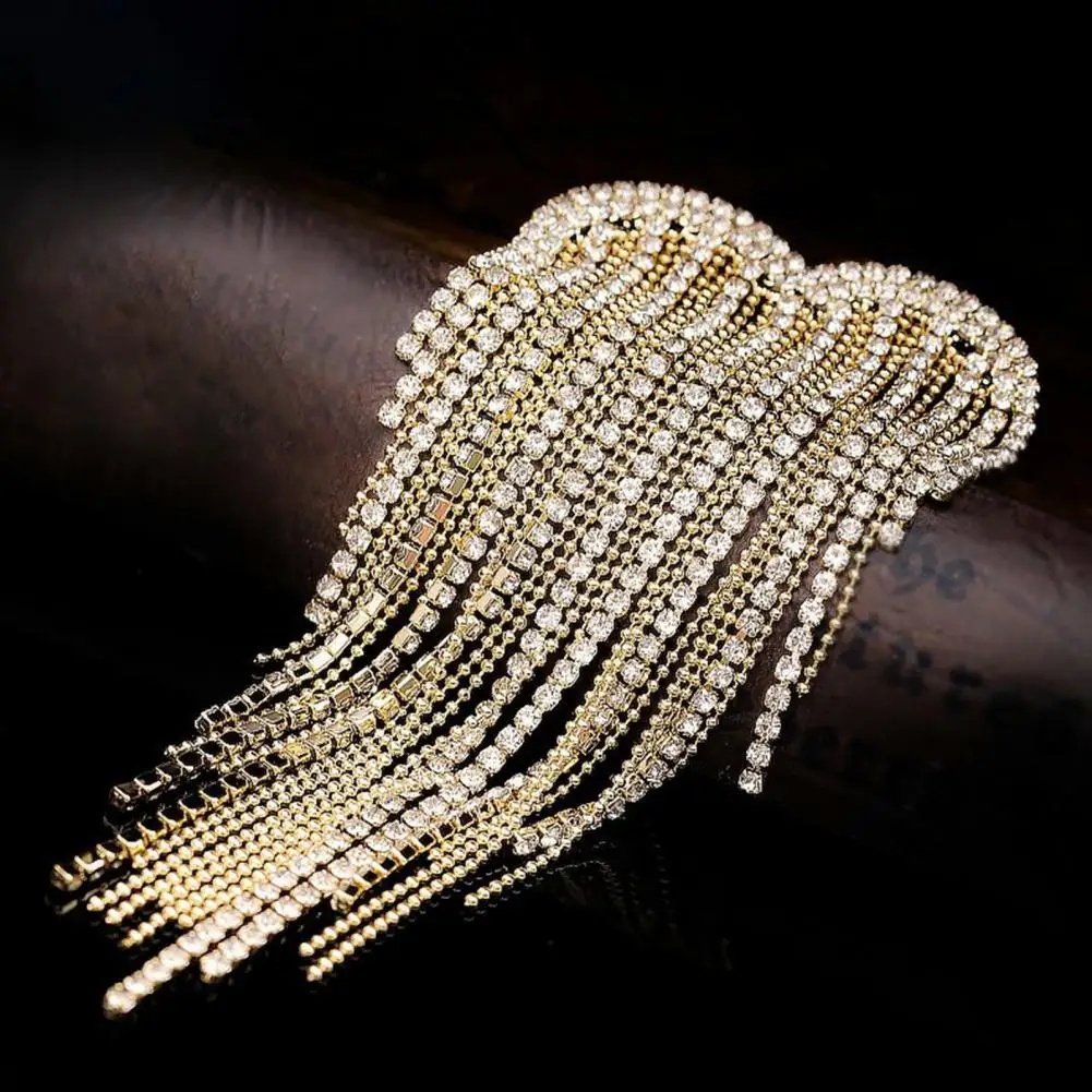 Beautiful Women Tassels Brooch Fine Workmanship Heart Tassels Pin Delicate Rhinestone Embedded Heart Tassels Pin DIY
Beautiful Women Tassels Brooch Fine Workmanship Heart Tassels Pin Delicate Rhinestone Embedded Heart Tassels Pin DIY