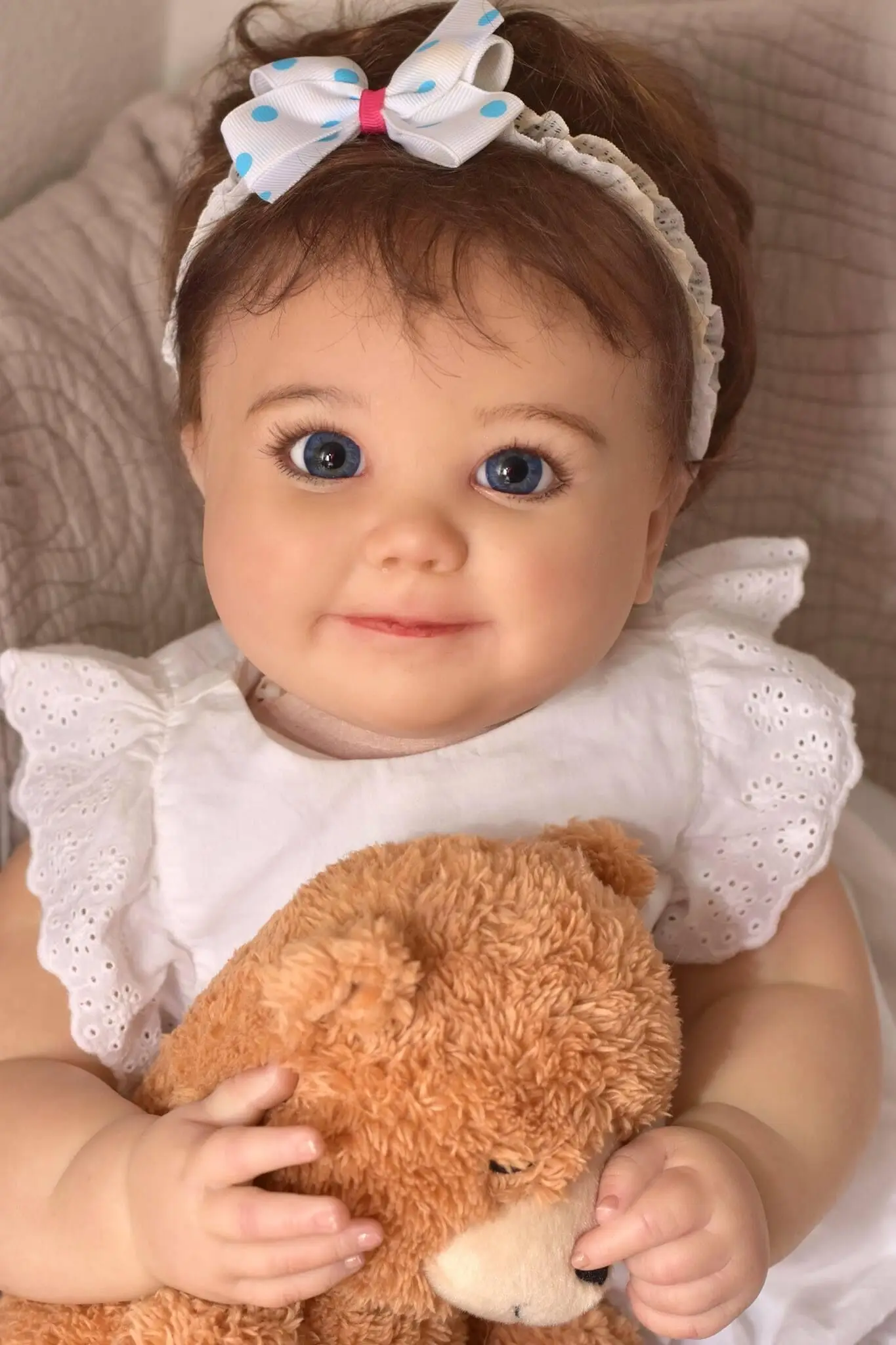 60CM Lovely Bebe Baby Reborn Toddler June Awake Lifelike 3D Skin Paint with Genesis Paint Toys
60CM Lovely Bebe Baby Reborn Toddler June Awake Lifelike 3D Skin Paint with Genesis Paint Toys