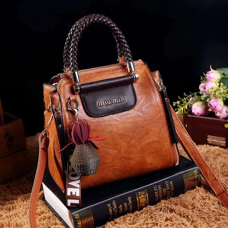 Women's Bag For Women Fashion Designer Luxury Bag New Handbags Advanced Sense Ladies Vintage Large Capacity Crossbody Bags 2023
Women's Bag For Women Fashion Designer Luxury Bag New Handbags Advanced Sense Ladies Vintage Large Capacity Crossbody Bags 2023