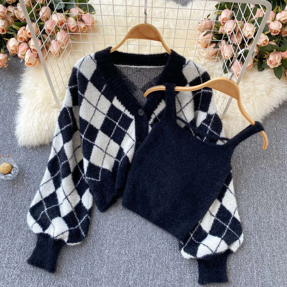 Casual Women Knitted 2 Piece Set 2023 New Autumn Fashion Color Match Argyle Long Sleeve Sweater Cardigan with Knitting Camis Top
Casual Women Knitted 2 Piece Set 2023 New Autumn Fashion Color Match Argyle Long Sleeve Sweater Cardigan with Knitting Camis Top