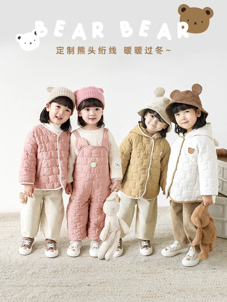 Girls Winter Warm Cotton Clothing Cartoon Bear Baby Windproof Hooded Jacket Children's Fashion Suit Tide
Girls Winter Warm Cotton Clothing Cartoon Bear Baby Windproof Hooded Jacket Children's Fashion Suit Tide