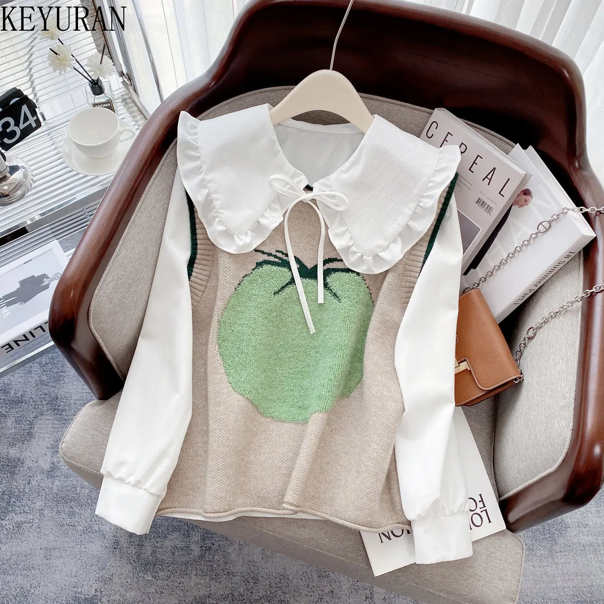 Женский жаккардовый свитер и жилет, трикотажный жаккардовый жилет без рукавов в стиле ретро с оборками в Корейском стиле, осень 2022
Женский жаккардовый свитер и жилет, трикотажный жаккардовый жилет без рукавов в стиле ретро с оборками в Корейском стиле, осень 2022