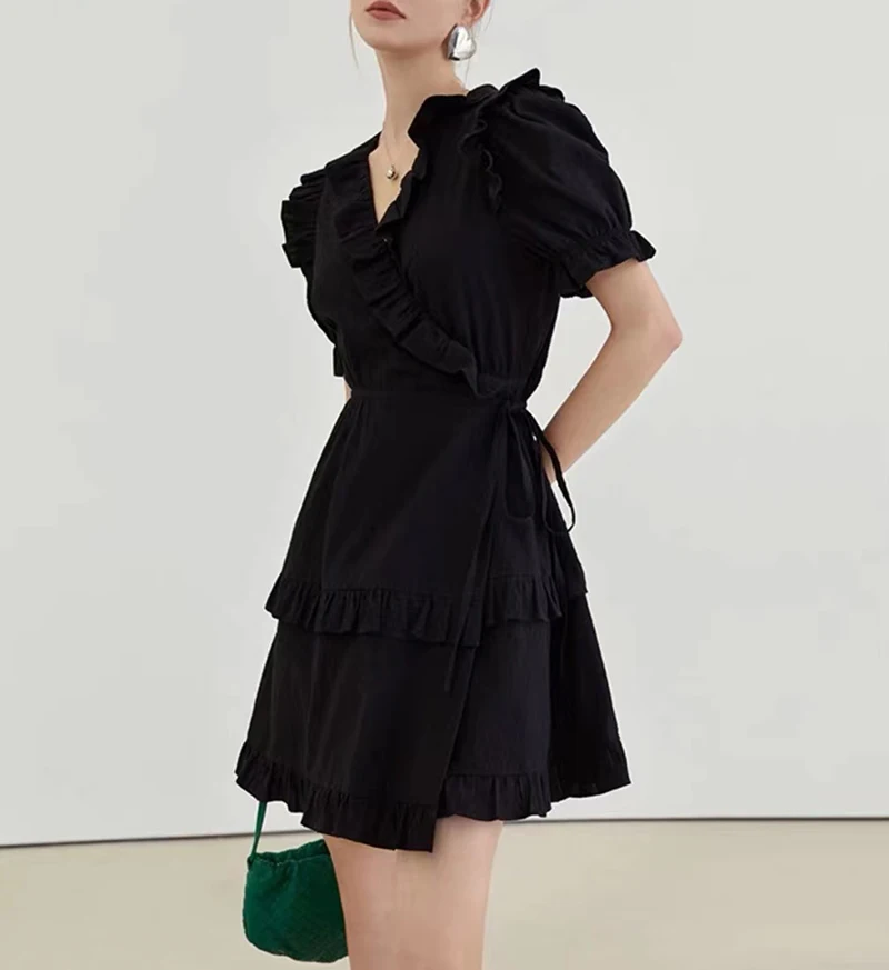 Elegant V-neck Ruffle Black Mini Dress Women Summer 2023 Casual Short Sleeve Drawstring Solid Colour Slim Dresses
Elegant V-neck Ruffle Black Mini Dress Women Summer 2023 Casual Short Sleeve Drawstring Solid Colour Slim Dresses