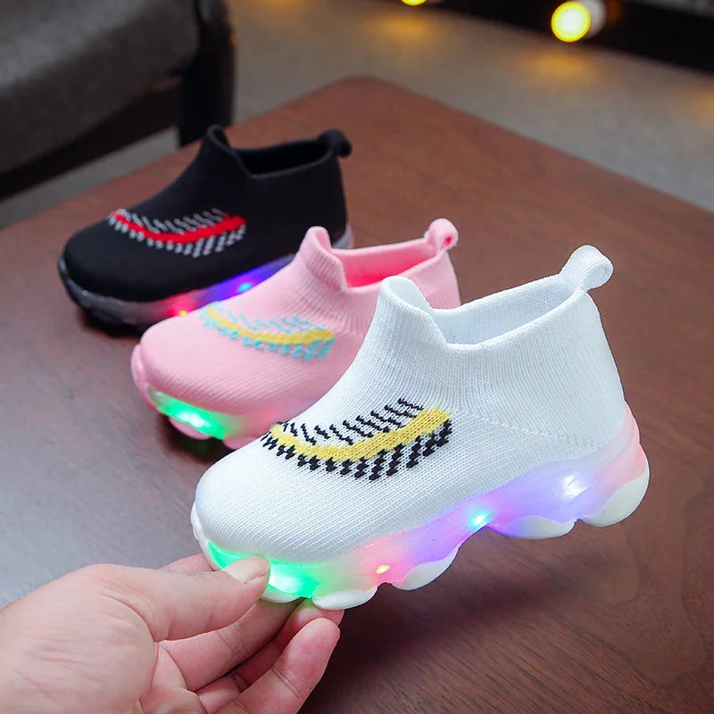 Children Boys Girls LED Lights Breathable Mesh Shoe Kids Glowing Running Sneakers Baby Luminous Light Sports Footwear Size 21-30
Children Boys Girls LED Lights Breathable Mesh Shoe Kids Glowing Running Sneakers Baby Luminous Light Sports Footwear Size 21-30