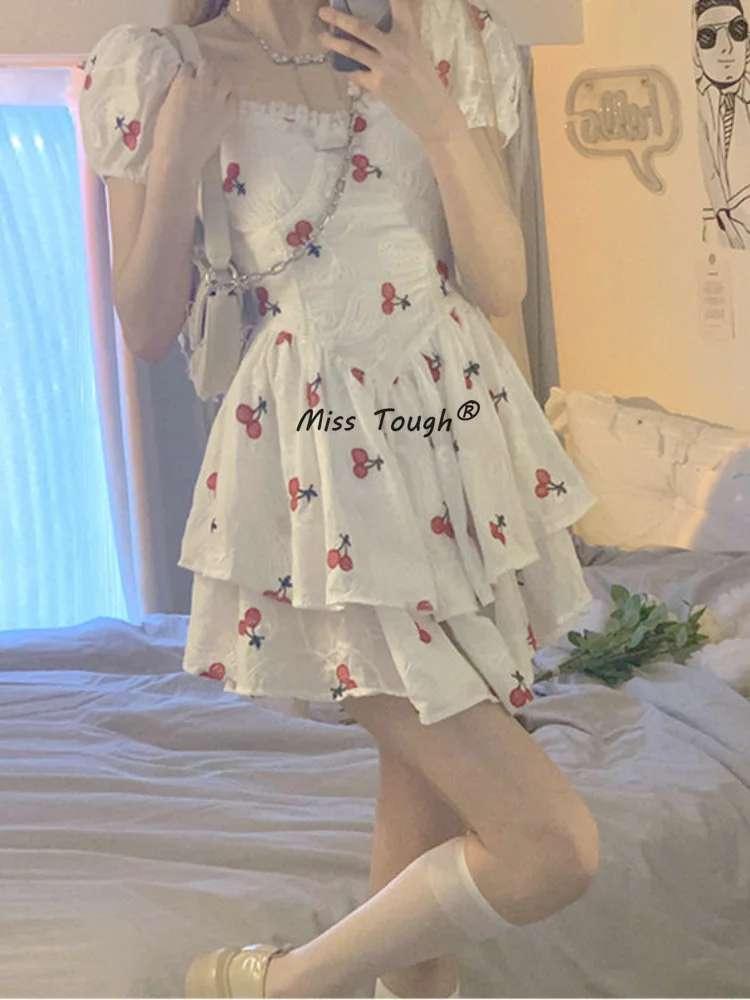 Летнее платье с милым принтом, женское дизайнерское мини-платье в стиле пэчворк, женское платье с пышными рукавами, корейское модное милое платье в стиле бохо, новинка 2023
Летнее платье с милым принтом, женское дизайнерское мини-платье в стиле пэчворк, женское платье с пышными рукавами, корейское модное милое платье в стиле бохо, новинка 2023