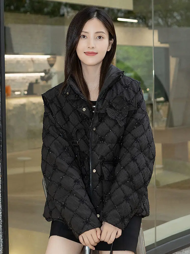 Jacket Women Winter Stand Up Collar Feather Puffer Coat White Duck Down Coats Parkas Short Fashion Thicken Warm Overcoats L66
Jacket Women Winter Stand Up Collar Feather Puffer Coat White Duck Down Coats Parkas Short Fashion Thicken Warm Overcoats L66