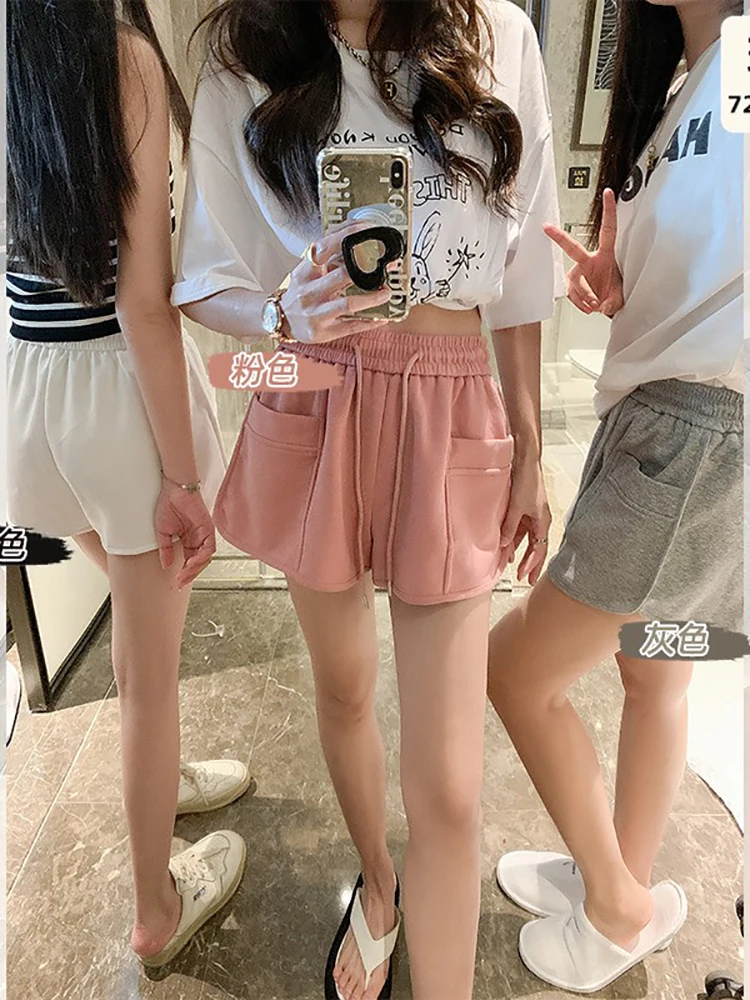 Sports Shorts Women's Summer New Vintage High Waist Casual Niche Design Sense Drawstring Straight Leg Shorts
Sports Shorts Women's Summer New Vintage High Waist Casual Niche Design Sense Drawstring Straight Leg Shorts