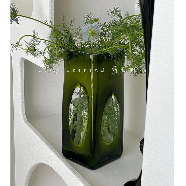 French Style Mid-Ancient Glass Vase High Sense Living Room Decoration Hydroponic Flower Bed & Breakfast Soft Outfit
French Style Mid-Ancient Glass Vase High Sense Living Room Decoration Hydroponic Flower Bed & Breakfast Soft Outfit