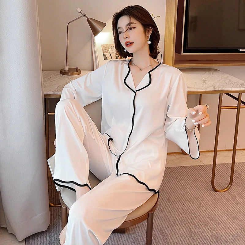 Women's Long-sleeved Satin Home Clothes Multi Colors for Choice Fashion Printed Women's Cardigan Two-piece Suit Pajama Pants
Women's Long-sleeved Satin Home Clothes Multi Colors for Choice Fashion Printed Women's Cardigan Two-piece Suit Pajama Pants